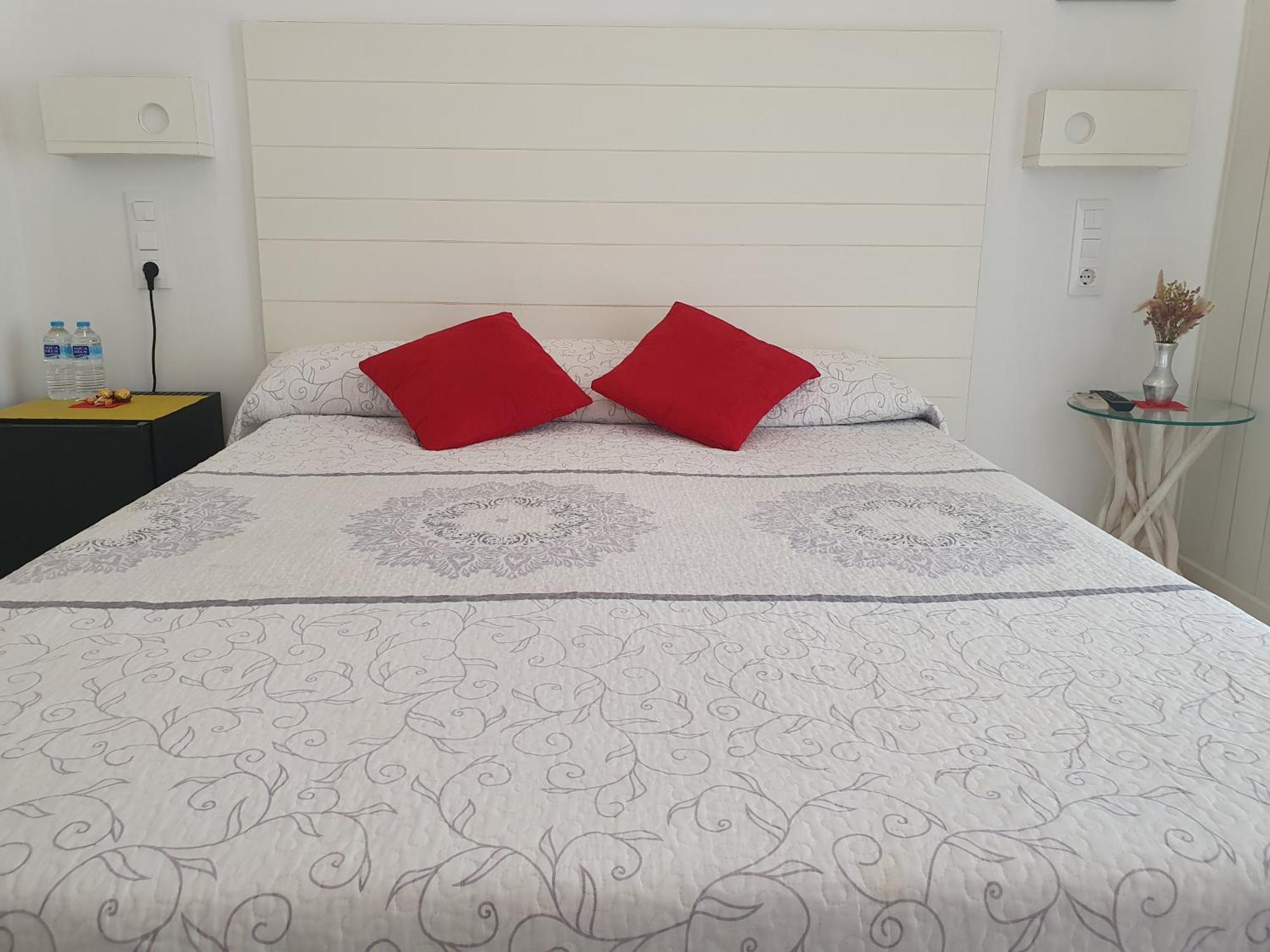 Hostal Mi Campana Denia Exterior photo