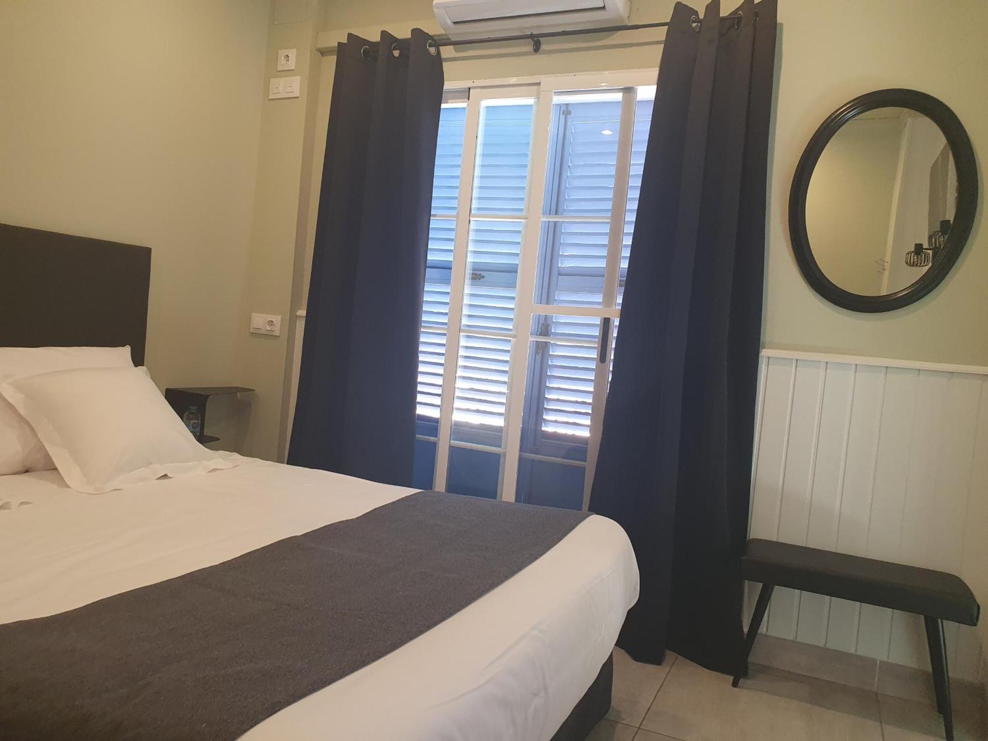 Hostal Mi Campana Denia Exterior photo